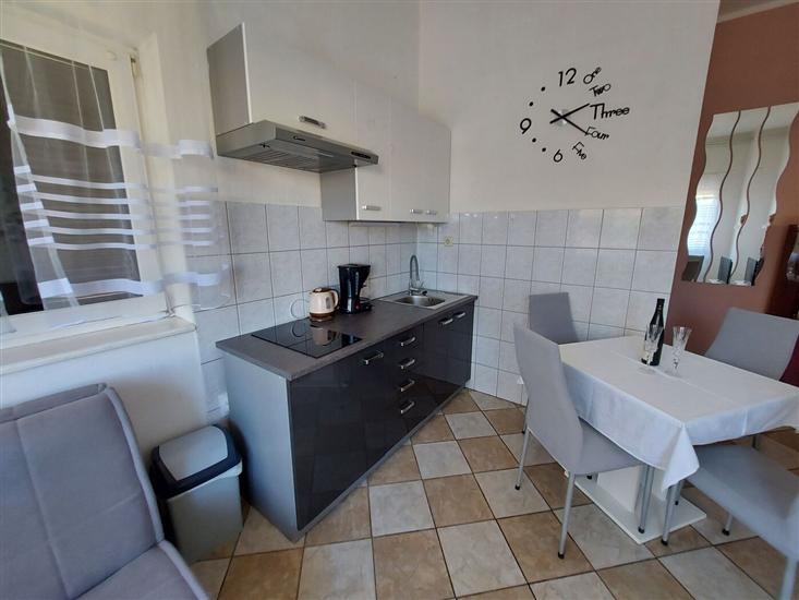 Apartment A2, for 3 persons