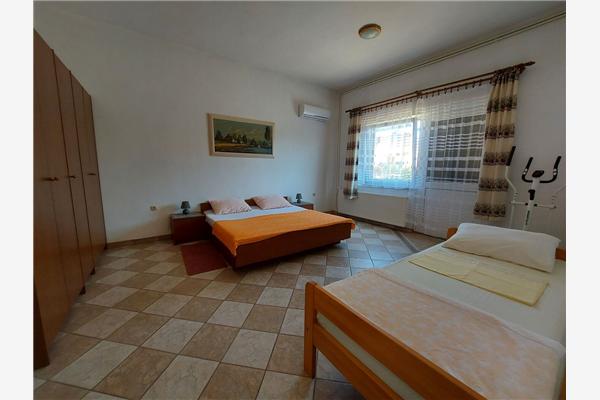 Apartment A2, for 3 persons