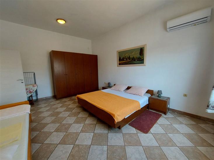 Apartment A2, for 3 persons