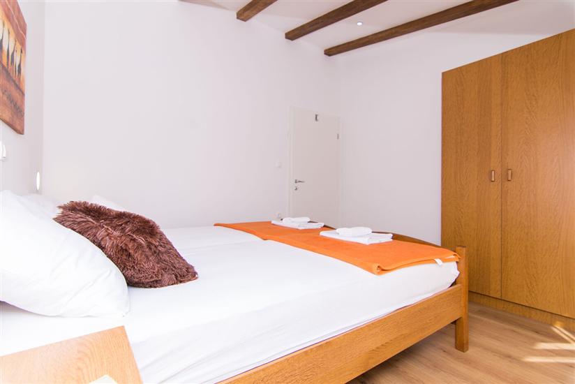 Apartman A2, za 4 osoba/e