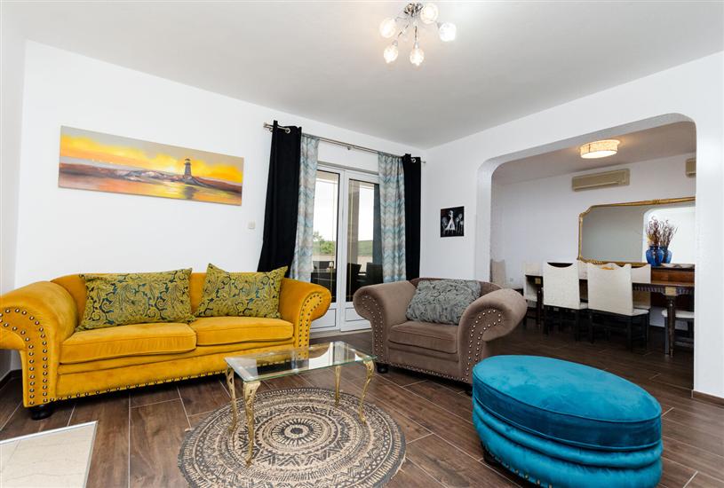 Apartment A1, for 8 persons