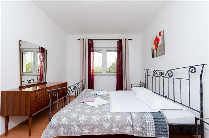 Apartment A1, for 8 persons