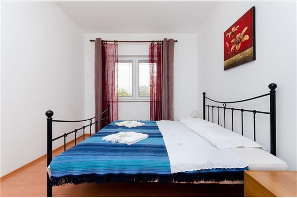 Apartment A1, for 8 persons