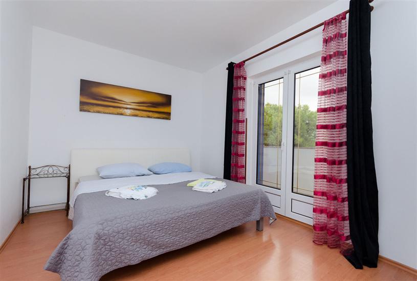 Apartment A1, for 8 persons