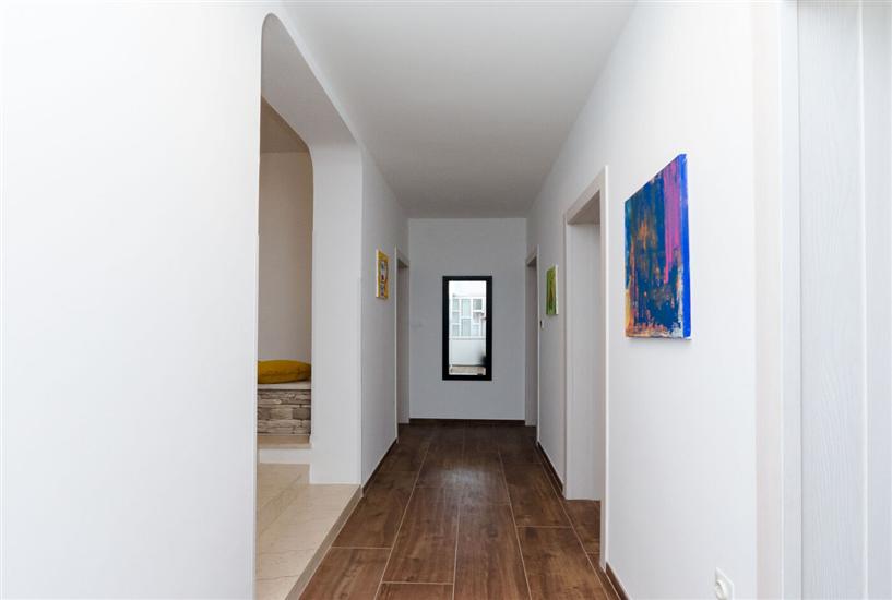 Apartment A1, for 8 persons