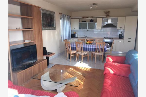 Apartment A1, for 8 persons