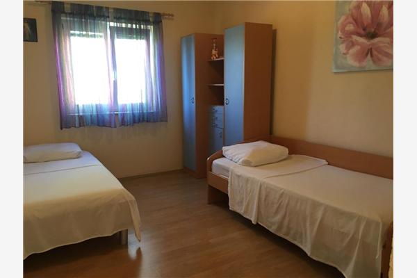 Apartment A1, for 8 persons