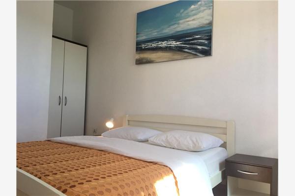 Apartment A1, for 8 persons