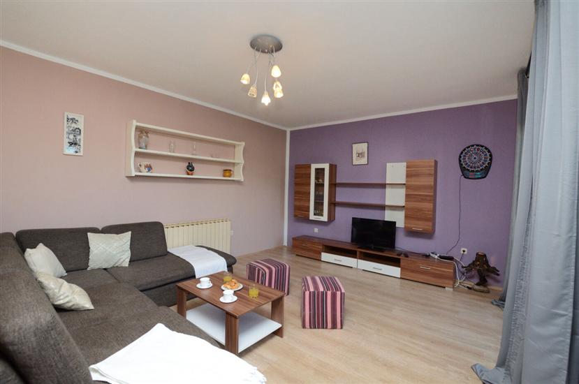 House K1, for 8 persons