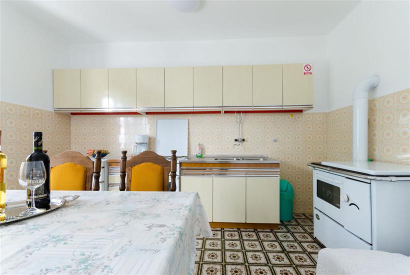 Apartment A1, for 5 persons