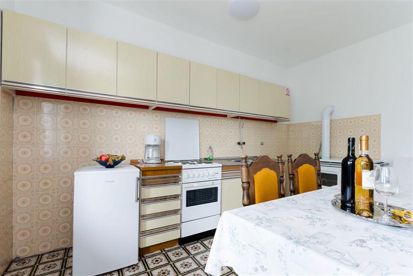 Apartment A1, for 5 persons