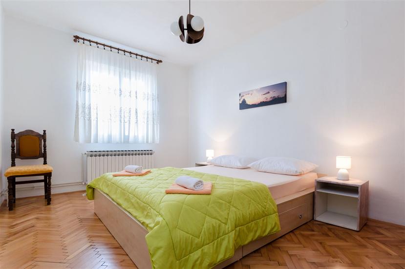 Apartment A1, for 5 persons