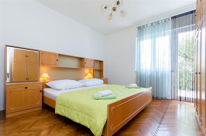Apartment A1, for 5 persons