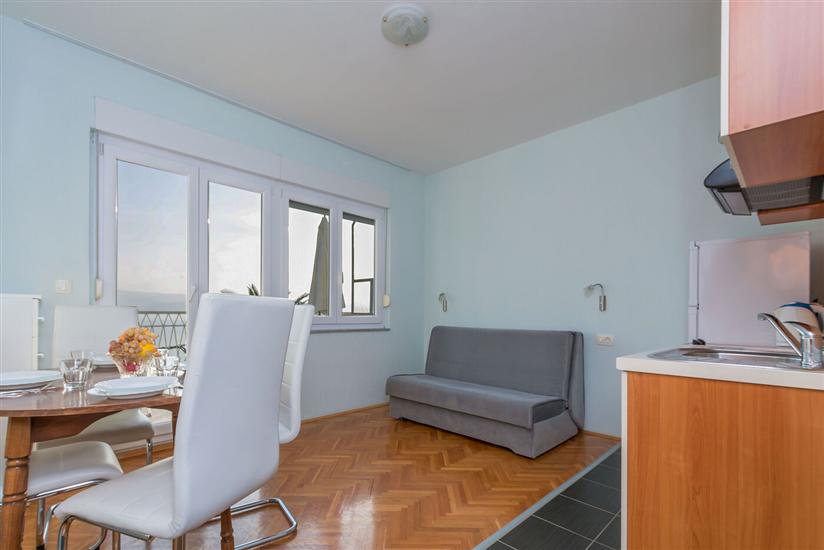 Apartment A8, for 4 persons