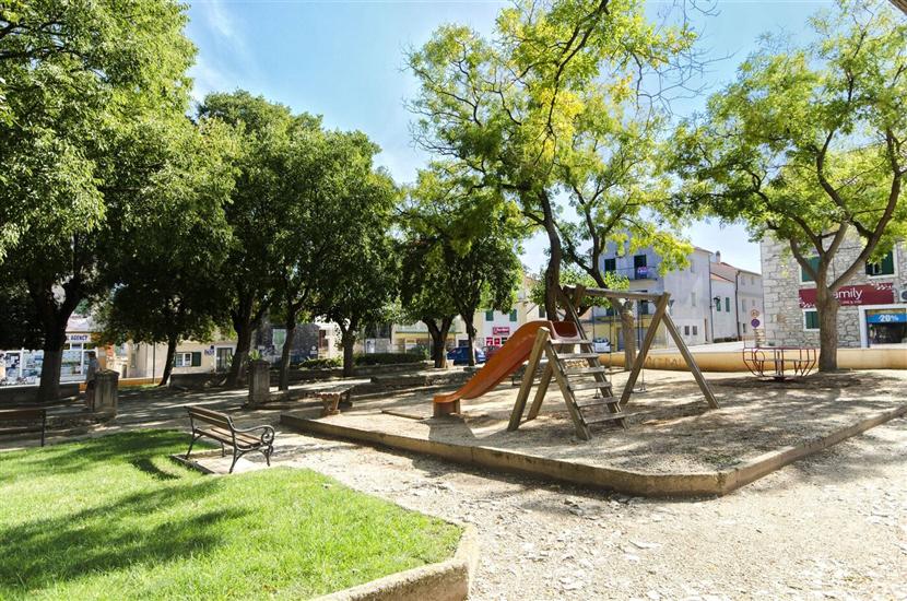 Apartment Lena city center near beach