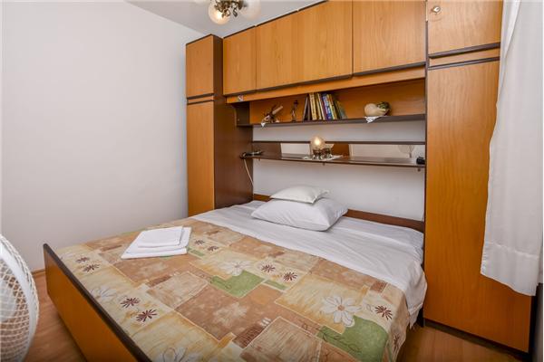 Apartment A1, for 5 persons