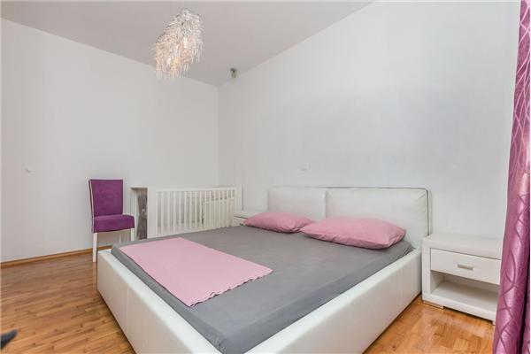 Apartment A1, for 5 persons