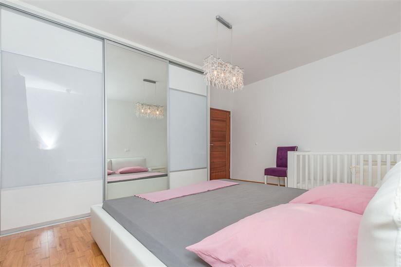 Apartment A1, for 5 persons