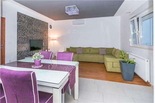 Apartment A1, for 5 persons