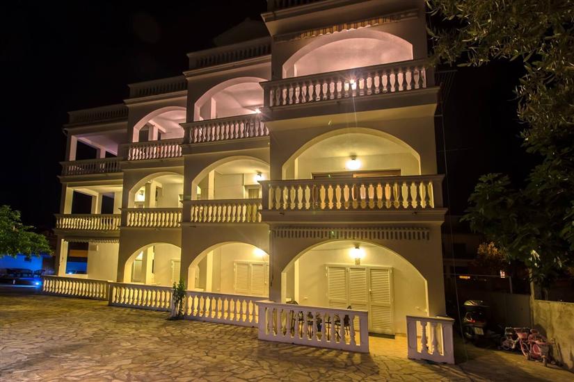 Apartments Mariva