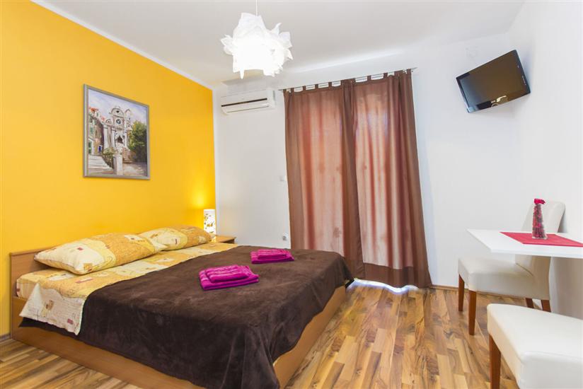 Apartment A2, for 2 persons