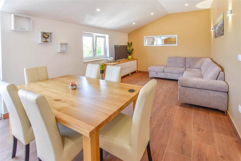 Apartment A1, for 8 persons