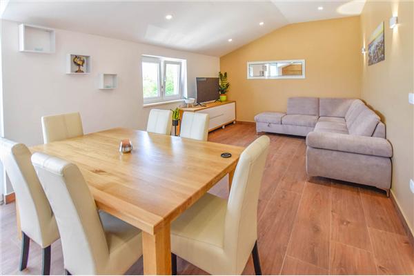 Apartment A1, for 8 persons