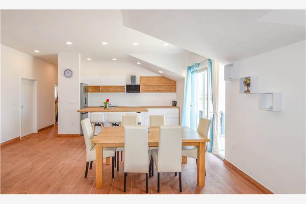 Apartment A1, for 8 persons