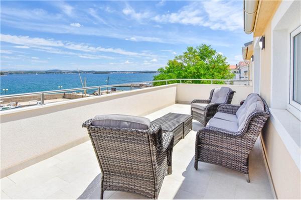 Apartment A1, for 8 persons