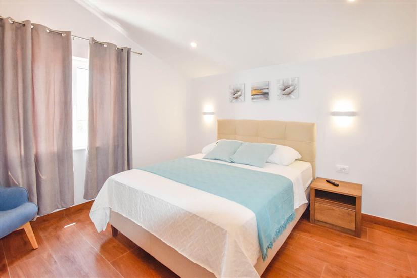 Apartment A1, for 8 persons