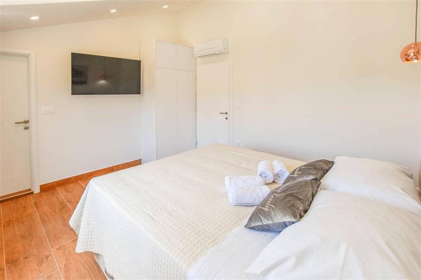 Apartment A1, for 8 persons