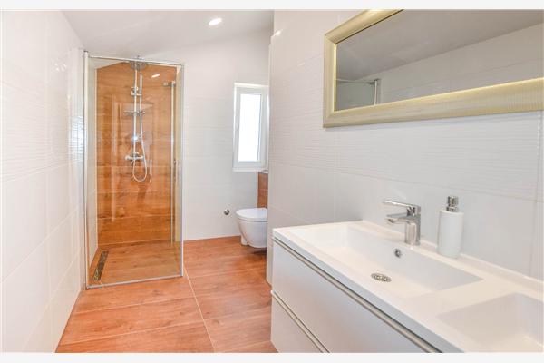 Apartment A1, for 8 persons