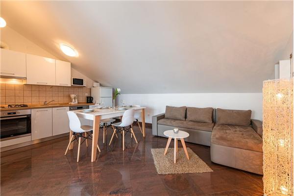 Apartment A4, for 6 persons