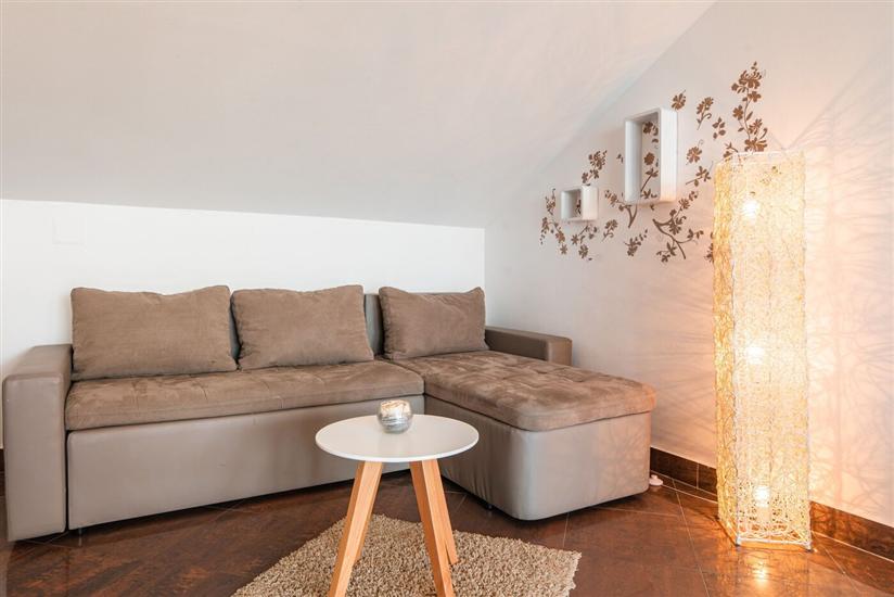 Apartment A4, for 6 persons