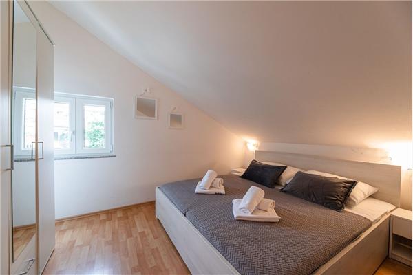 Apartment A4, for 6 persons