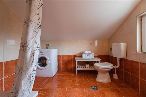 Apartment A4, for 6 persons