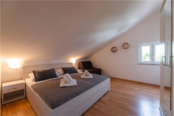 Apartment A4, for 6 persons