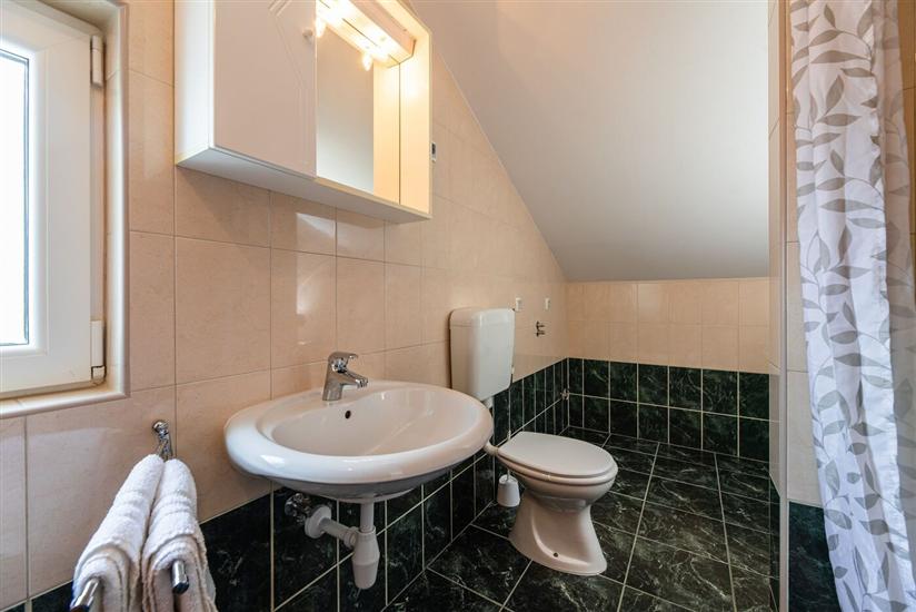 Apartment A4, for 6 persons