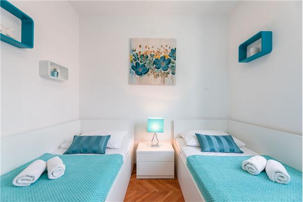 Apartment A5, for 5 persons