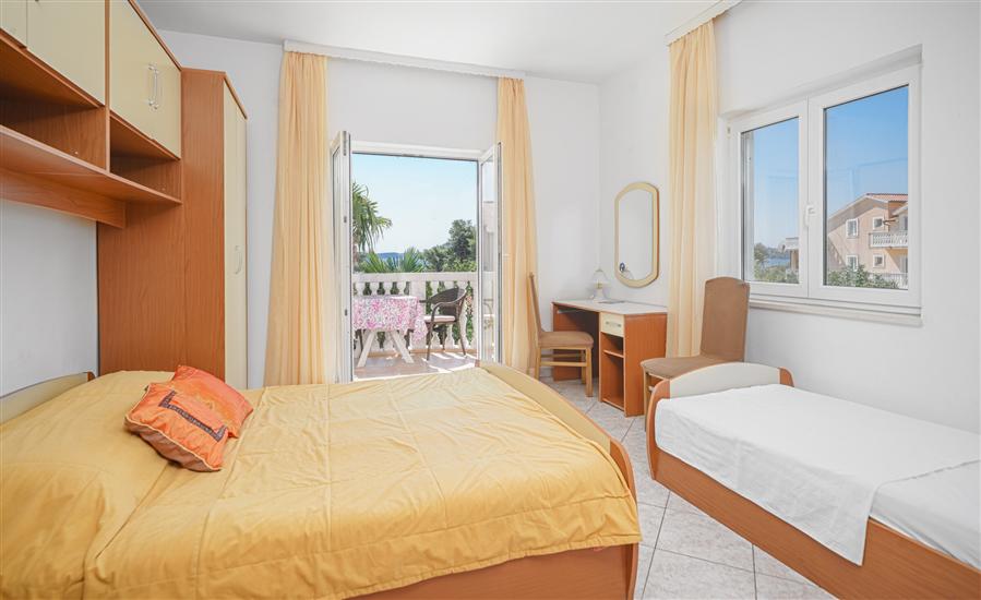 Apartment A6, for 7 persons