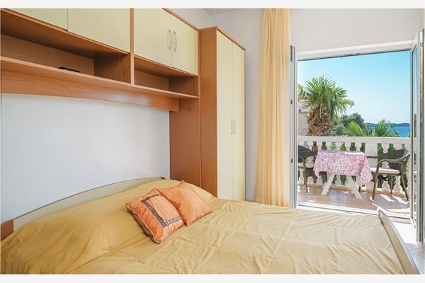 Apartment A6, for 7 persons