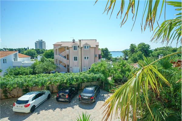 Apartment A6, for 7 persons