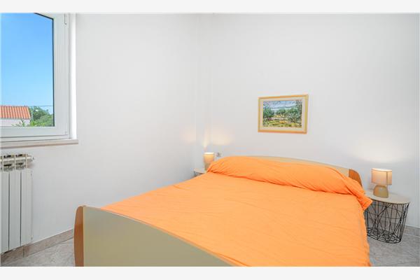 Apartment A6, for 7 persons