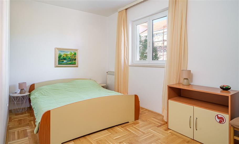 Apartment A6, for 7 persons