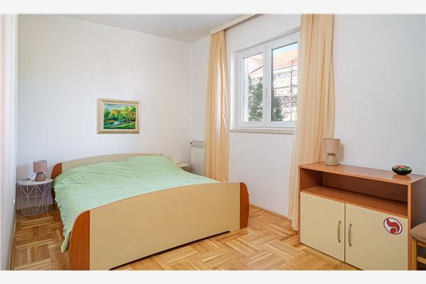 Apartment A6, for 7 persons