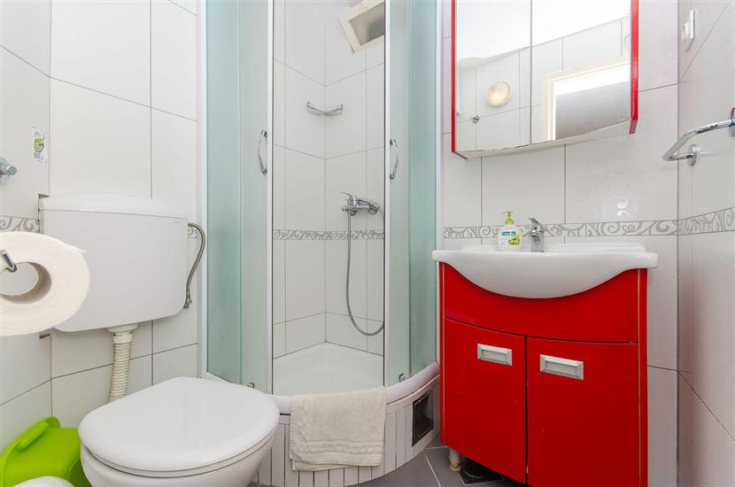 Apartment A4, for 3 persons