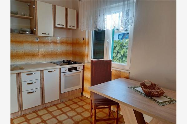 Apartment A1, for 6 persons