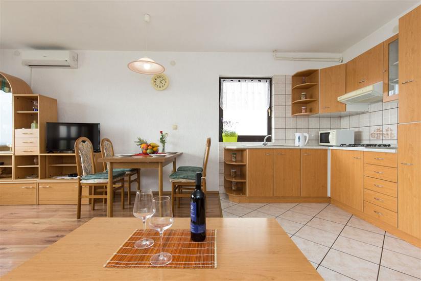 Apartment A1, for 4 persons