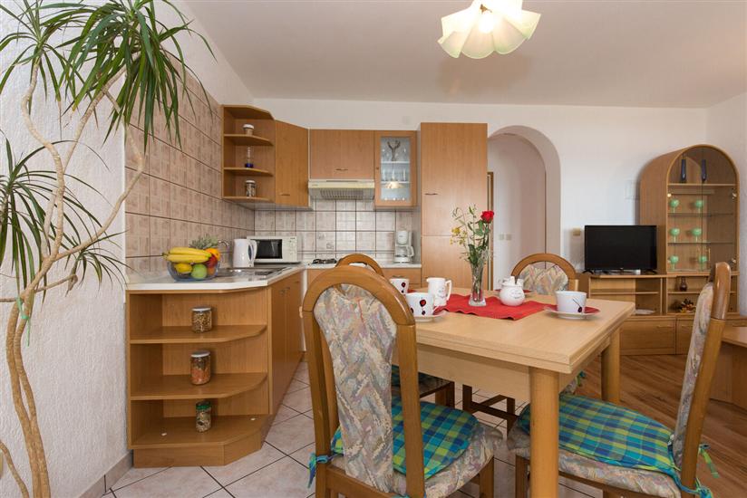 Apartment A2, for 4 persons