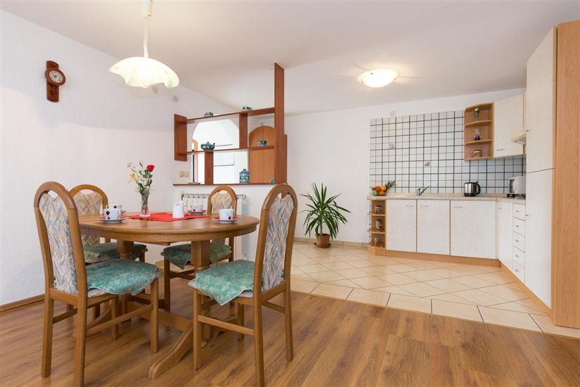 Apartment A3, for 5 persons